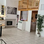 La Loge Du Vieux לינה וארוחת בוקר 4*