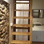 לינה וארוחת בוקר La Loge Du Vieux ליון