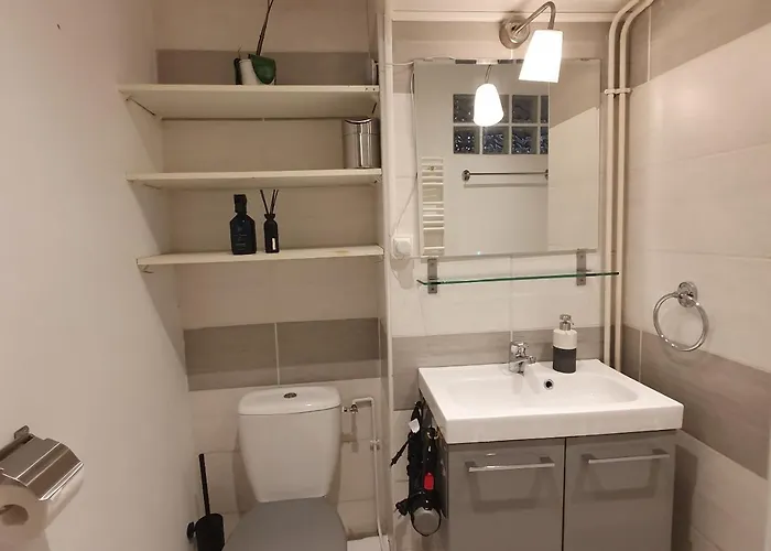 La Loge Du Vieux Oda ve Kahvaltı 4*