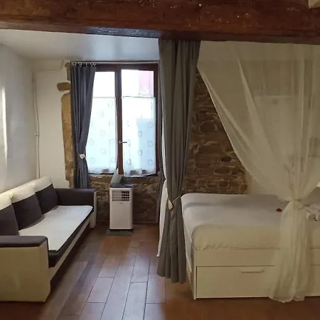Frühstückspension La Loge Du Vieux 2*
