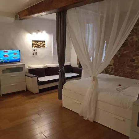 La Loge Du Vieux Frühstückspension 2*